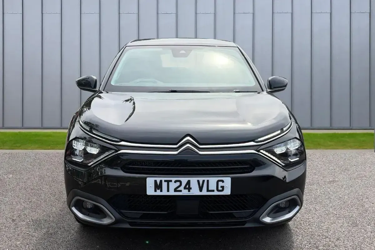 Used Citroën C4 PureTech 127 HP (93 kW) 2024 Black SUV