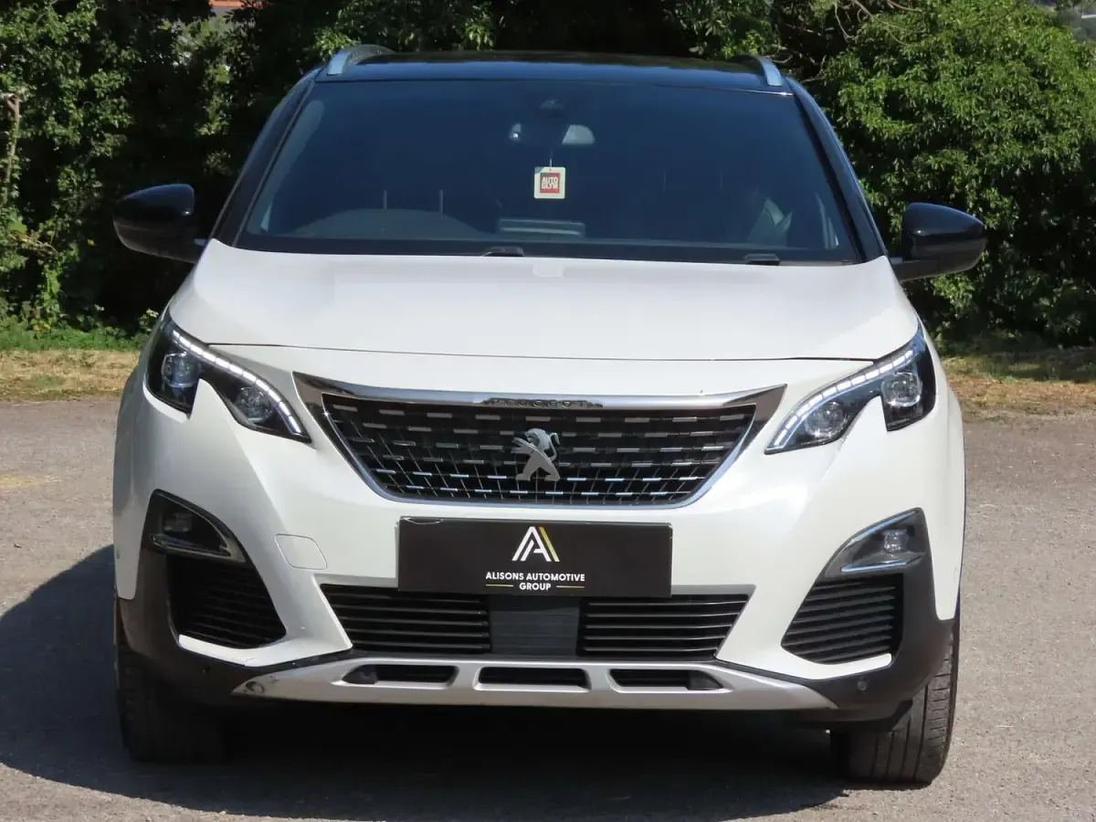 Used Peugeot 5008 GT-line 130 HP (95 kW) 2019 White SUV