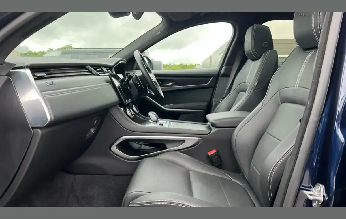 Używany Jaguar F-Pace R-Dynamic 204 KM (150 kW) 2024 Niebieski SUV