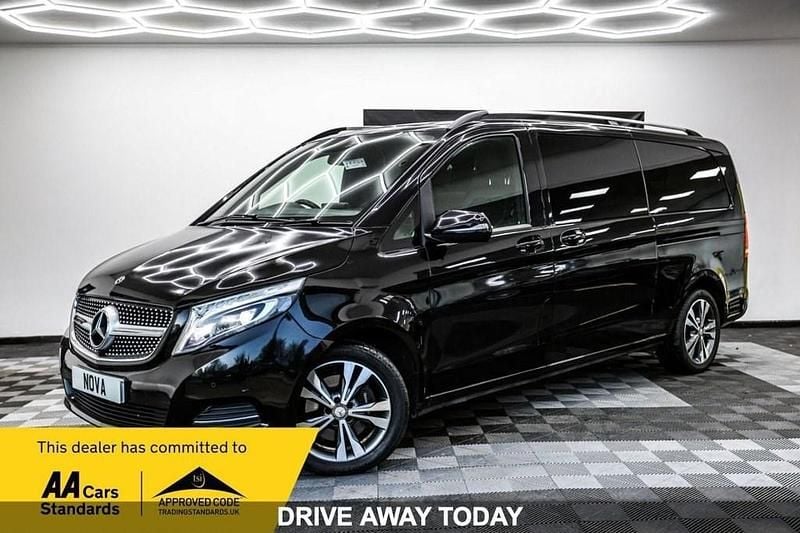 Black Used 2017 Mercedes V220 MPV | £26,500 (Fair price) - Image 1/4