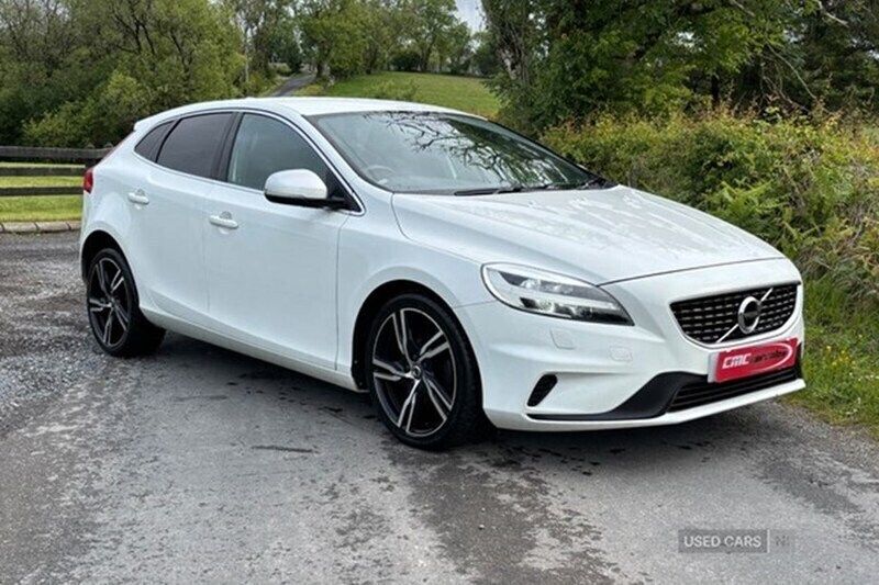 White Used 2017 Volvo V40 R-Design Pro Estate | £9,490 (A bit pricey) - Image 1/1