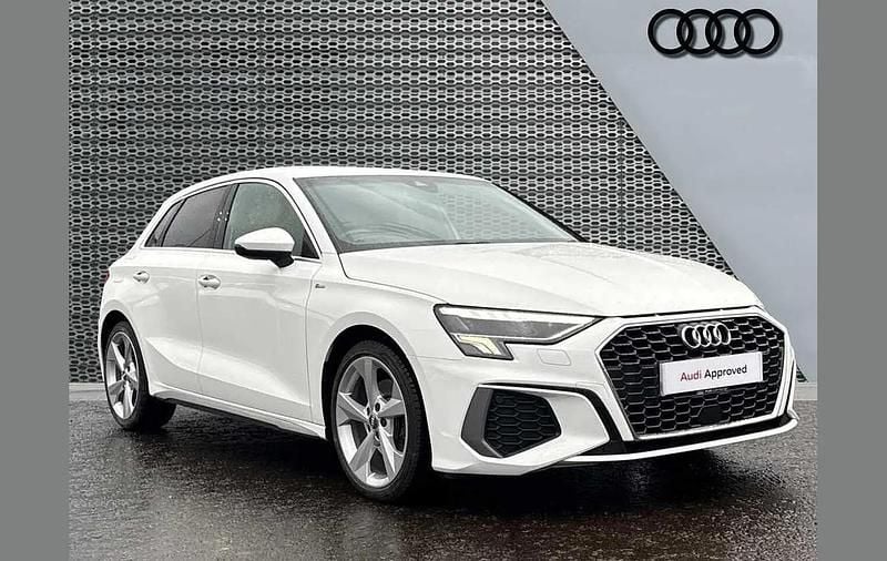 Used Audi A3 S-Line 147 HP (108 kW) 2020 White Hatchback