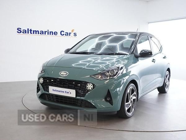 Used Hyundai i10 Premium 67 HP (49 kW) 2022 Green Hatchback