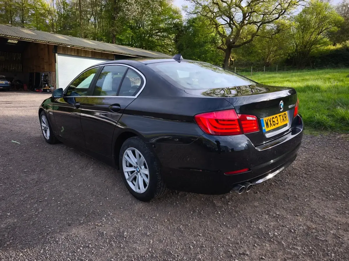 Used BMW 520 Efficient Dynamics 190 HP (139 kW) 2013 Black Sedan