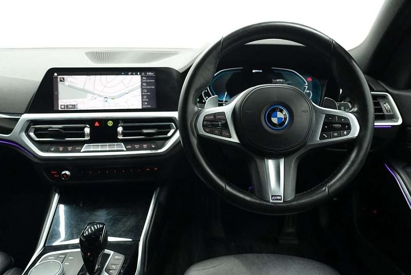 Used BMW 330e M Sport 288 HP (211 kW) 2022 Blue Estate