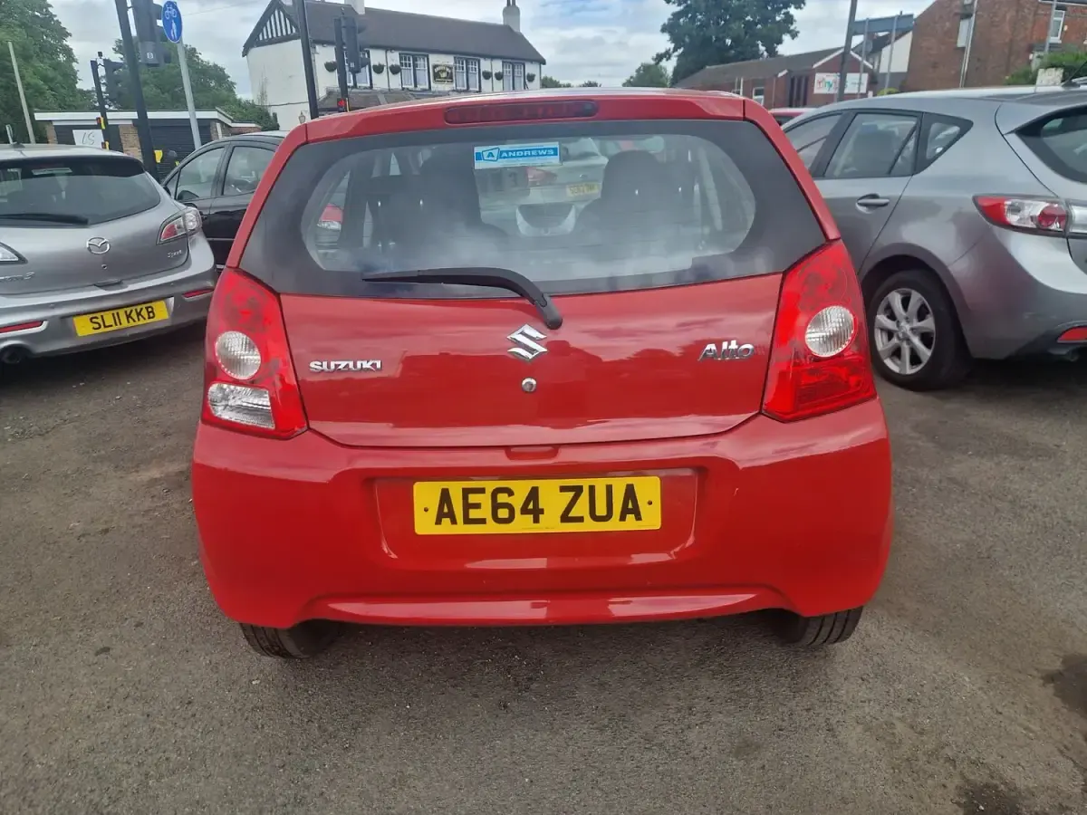 Used Suzuki Alto 68 HP (50 kW) 2014 Red Hatchback