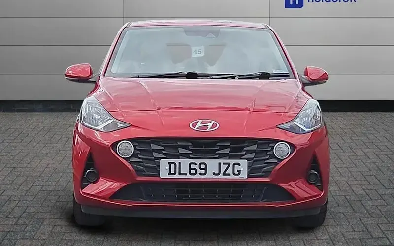 Used Hyundai i10 SE 67 HP (49 kW) 2023 Hatchback