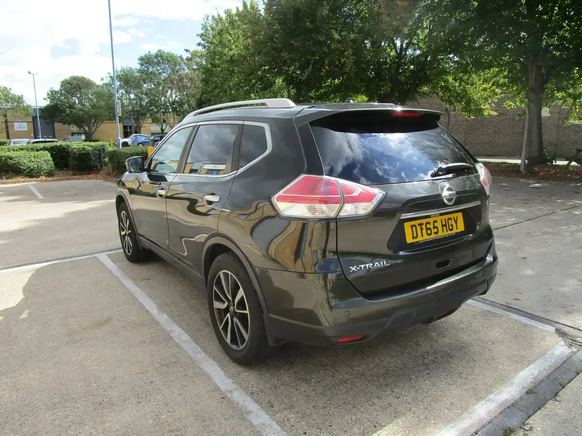 Used Nissan X-Trail N-TEC 130 HP (95 kW) 2016 Green SUV