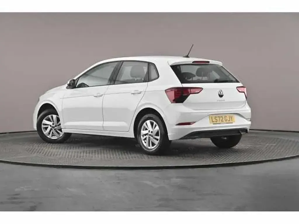Used VW Polo Life 95 HP (69 kW) 2022 White Hatchback