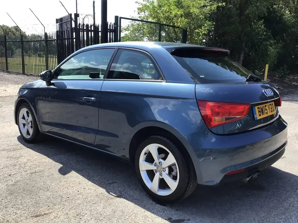 Used Audi A1 Sport 123 HP (90 kW) 2015 Blue Hatchback