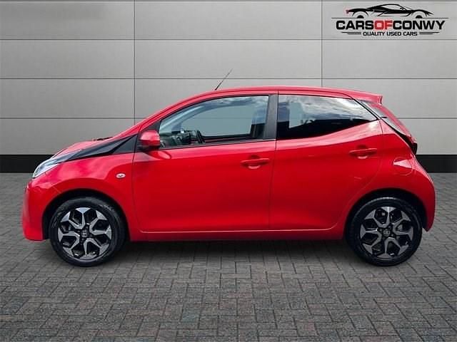 Gebraucht Toyota Aygo X-plore 71 PS (52 kW) 2018 Rot Kleinwagen