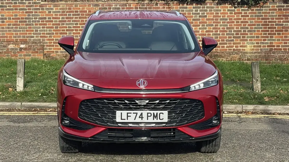 Used MG HS Trophy 170 HP (125 kW) 2025 Red SUV