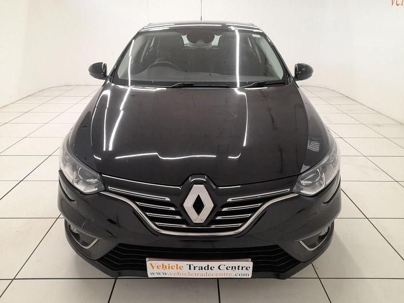 Used Renault Mégane IV Dynamique 130 HP (95 kW) 2017 Black Hatchback