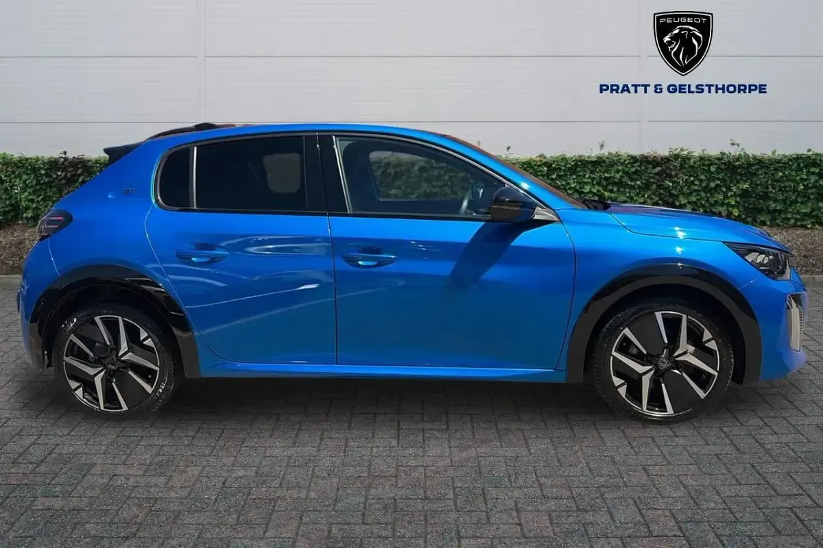 Used Peugeot 208 GT 99 HP (72 kW) 2025 Blue Hatchback