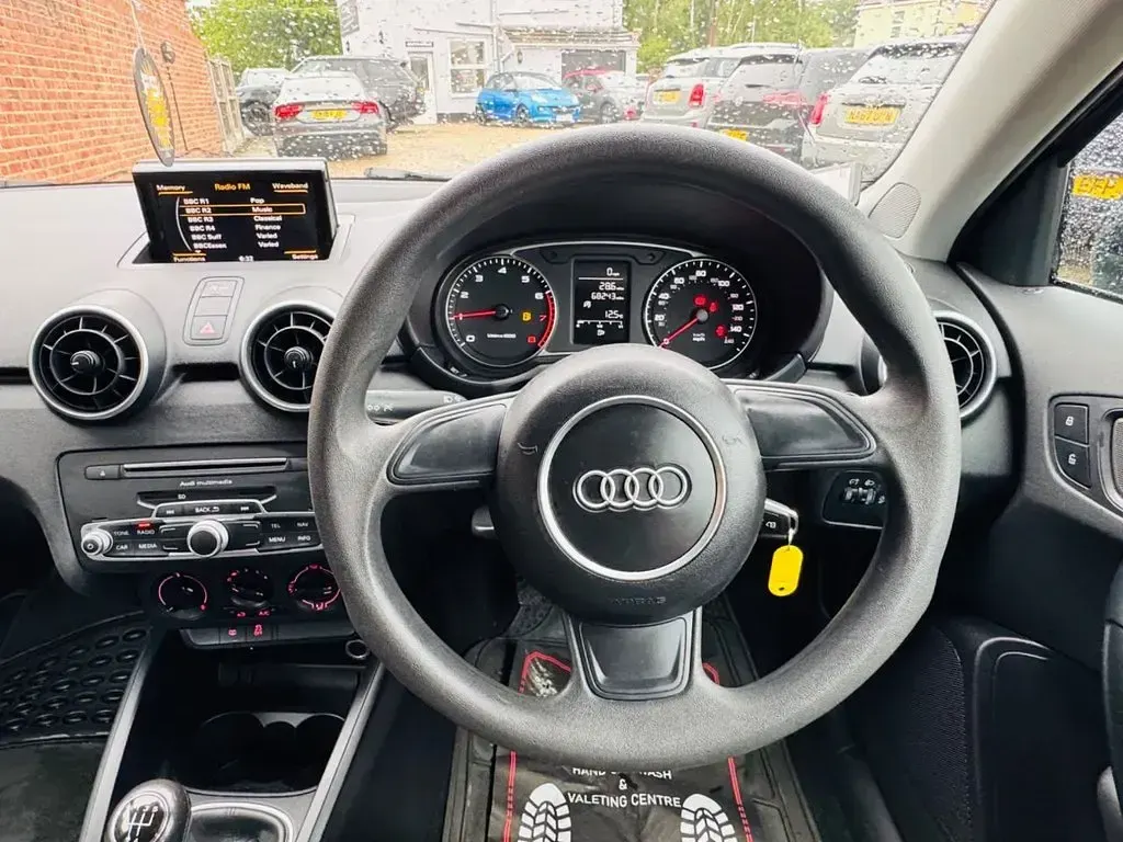 Used Audi A1 Sportback 95 HP (69 kW) 2016 Black Hatchback