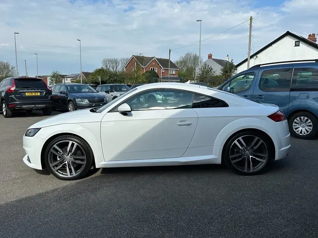 Used Audi TT S-Line 230 HP (169 kW) 2018 White Coupe