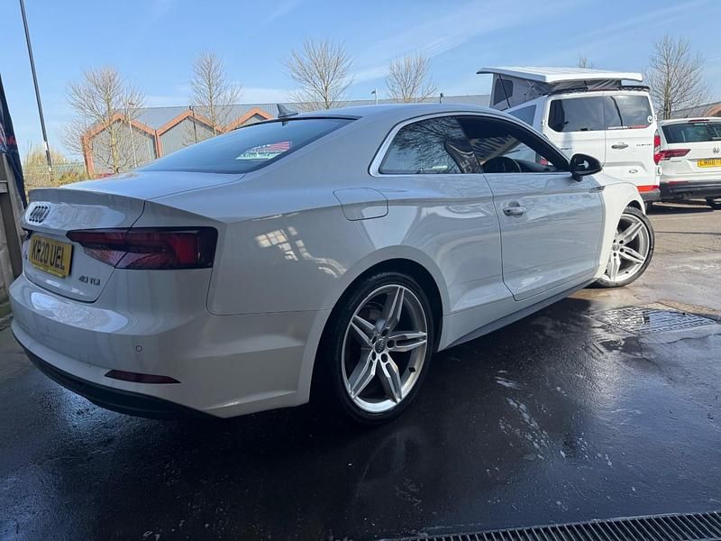 Usado Audi A5 S-Line 190 HP (139 kW) 2020 Branco Coupé
