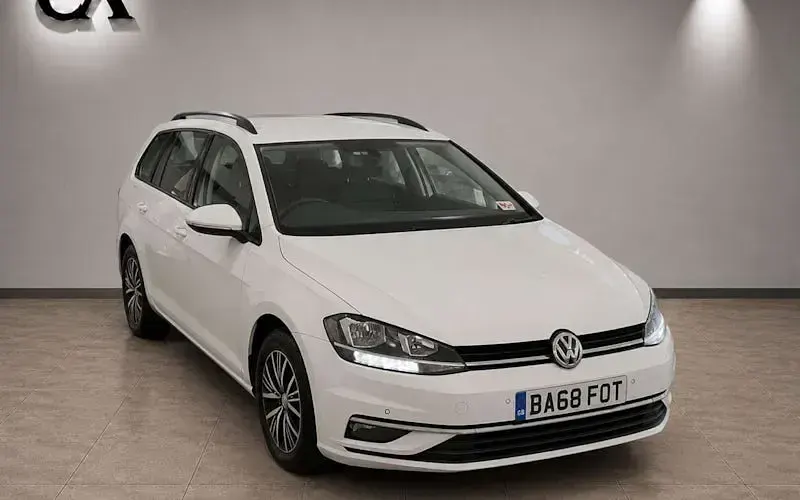 Used VW Golf VII SE 116 HP (85 kW) 2018 Estate