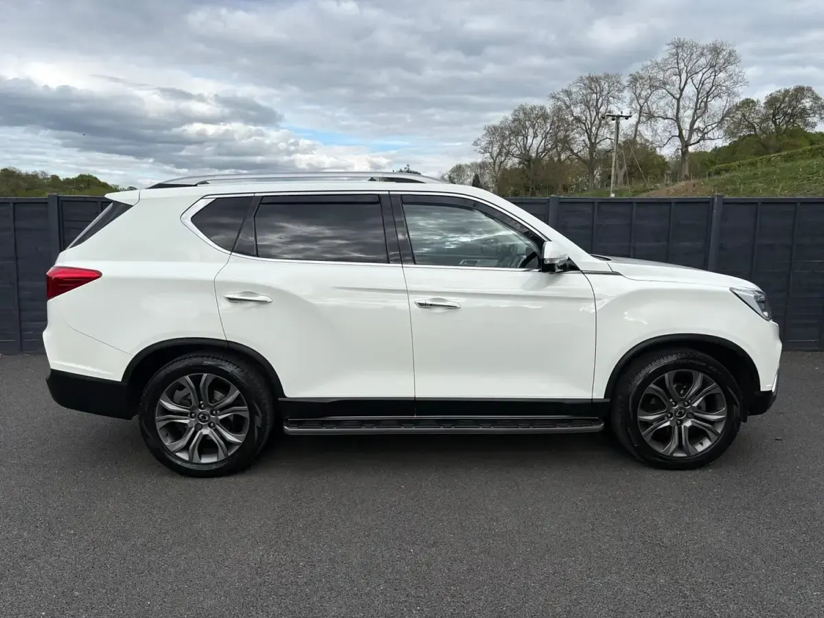 Used SsangYong Rexton 2017 White SUV