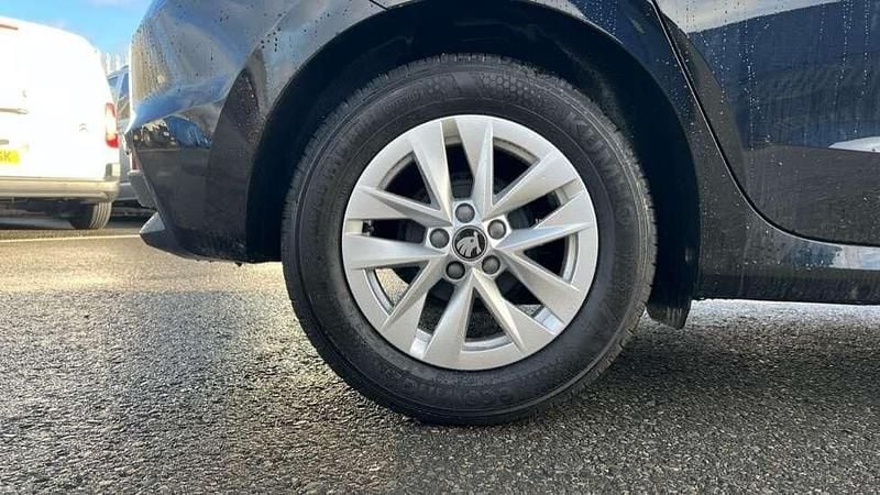 New Skoda Fabia SE 80 HP (58 kW) 2025 Pearl  black magic Hatchback