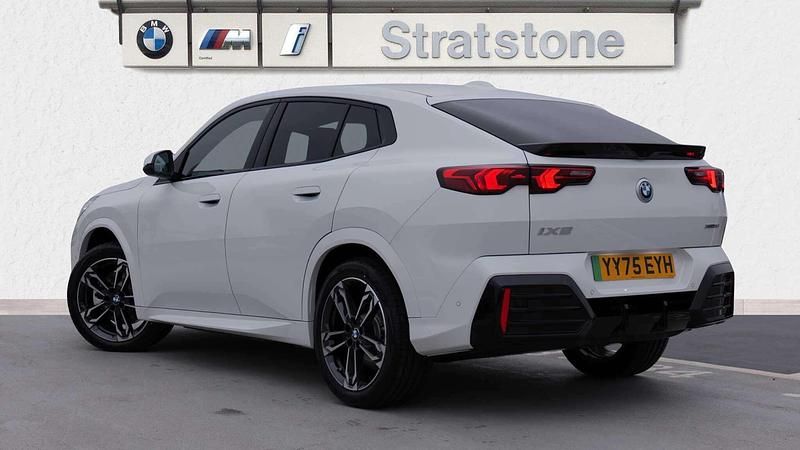 Used BMW iX2 M Sport 227 kW (309 HP) 2025 White SUV