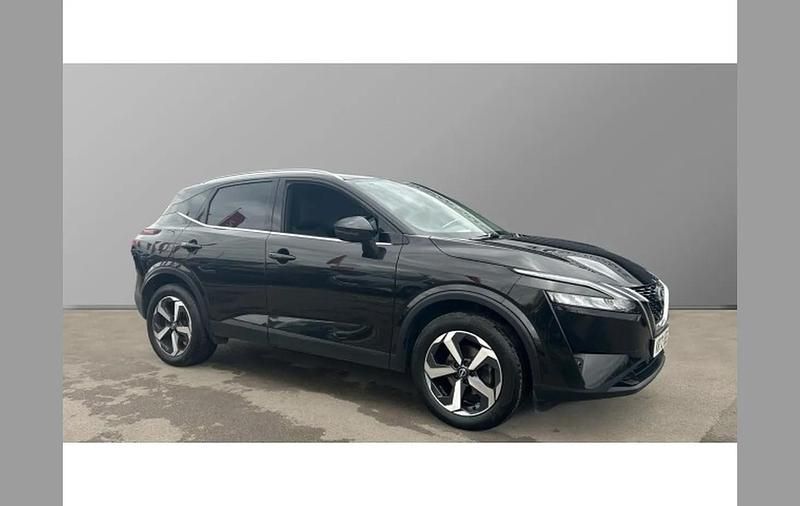 Used Nissan Qashqai N-Connecta 140 HP (102 kW) 2022 Black SUV