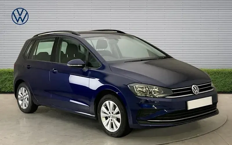Used VW Golf VII SE 131 HP (96 kW) 2019 Hatchback