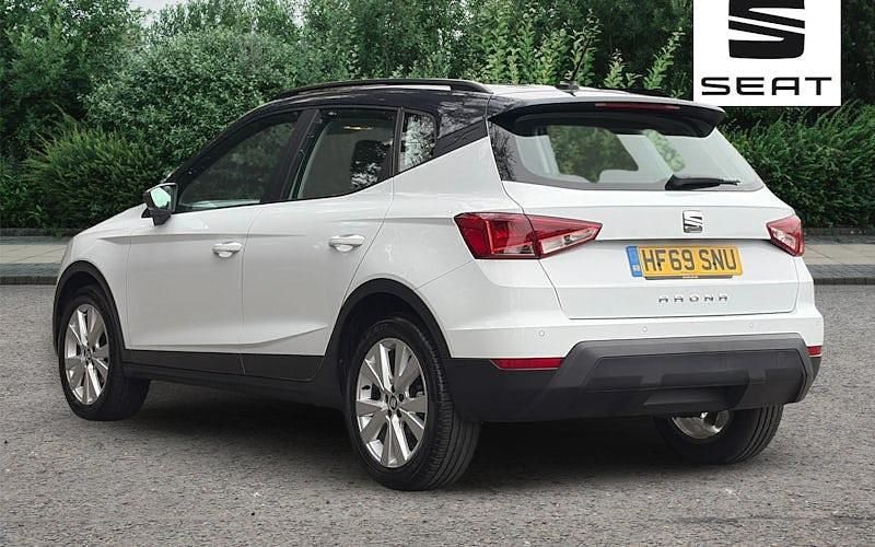 Used Seat Arona SE Technology 116 HP (85 kW) 2019 White SUV