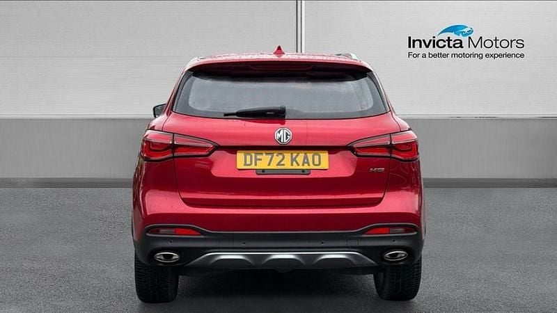 Używany MG HS Excite 162 KM (119 kW) 2023 Czerwony SUV