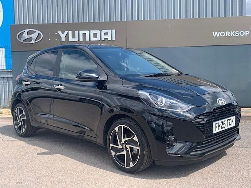 Black New 2025 Hyundai i10 Premium Hatchback | £15,994 (Good price) - Image 1/4