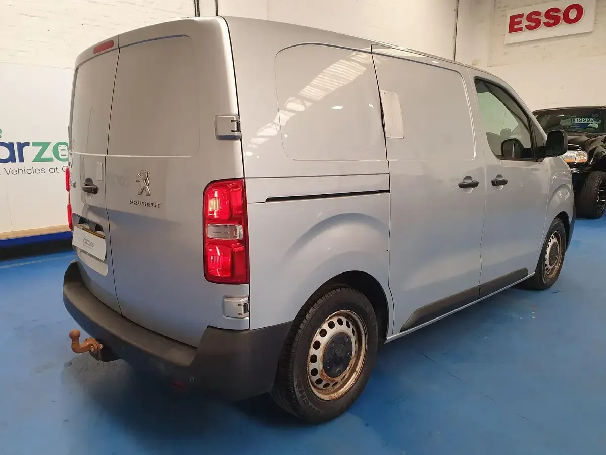 Used Peugeot Expert S 2019 Silver Van
