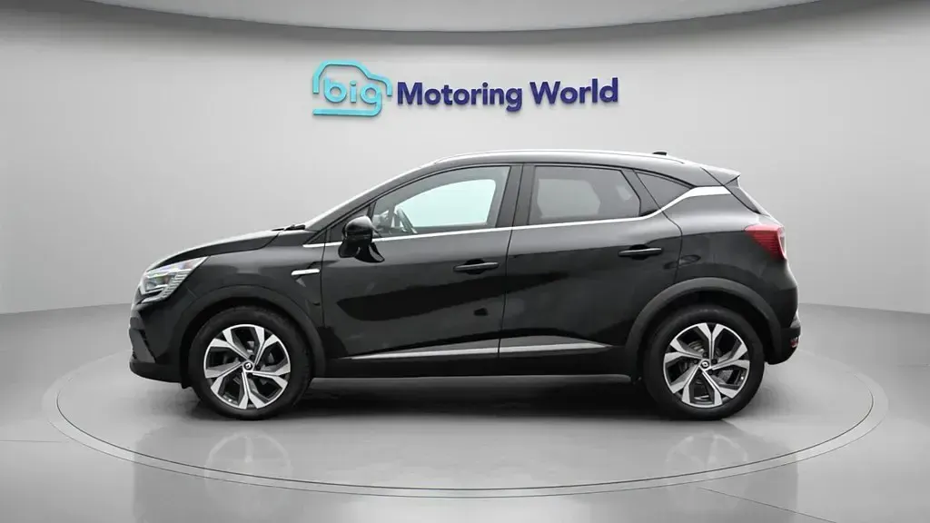 Second-hand Renault Captur RS Line 140 CP (102 kW) 2022 Negru SUV