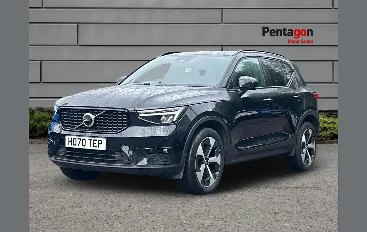 Used Volvo XC40 Plus 194 HP (142 kW) 2024 Black SUV