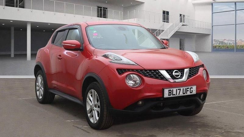 Used Nissan Juke N-Connecta 115 HP (84 kW) 2017 Red SUV