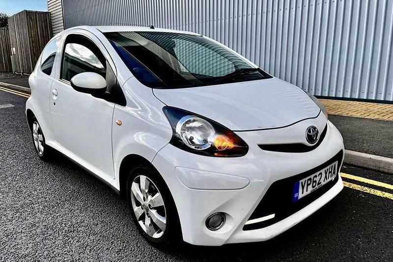 White Used 2012 Toyota Aygo Hatchback | £1,950 (A bit pricey) - Image 1/1