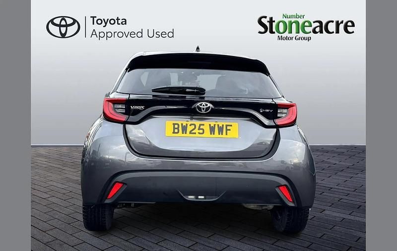 Used Toyota Yaris Hybrid Design 113 HP (83 kW) 2025 Grey Hatchback