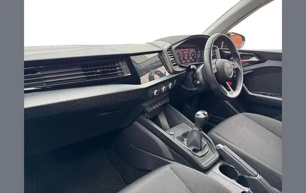 Used Audi A1 Design 108 HP (79 kW) 2023 Black SUV
