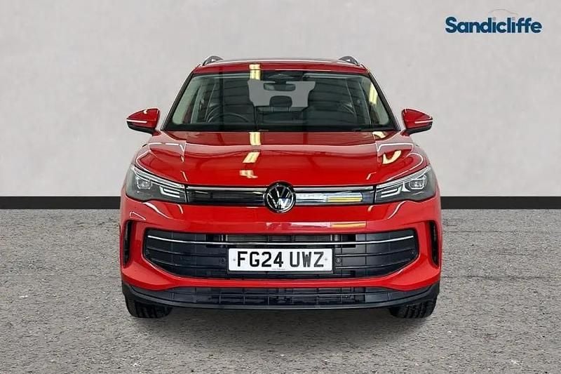 Used VW Tiguan Life 150 HP (110 kW) 2024 Red SUV