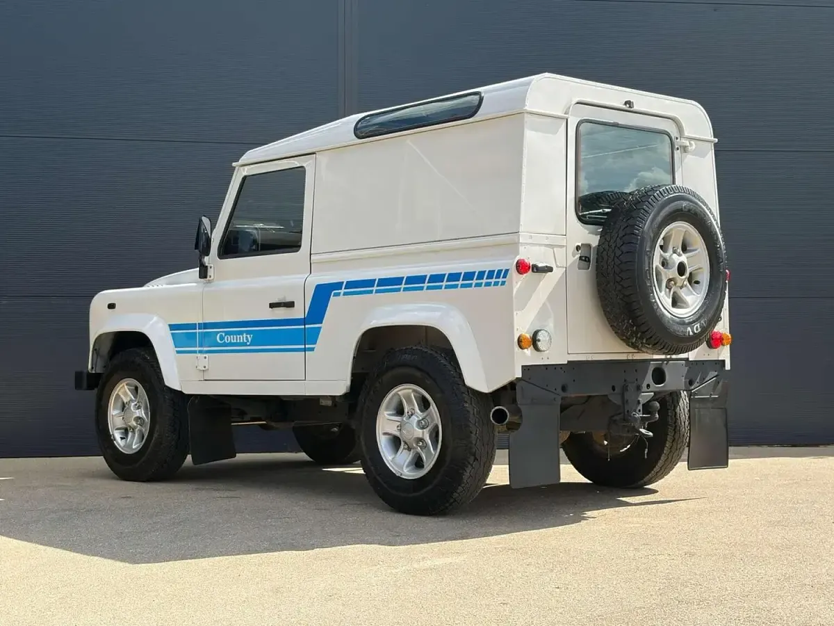 Used Land Rover Defender 2010 White SUV