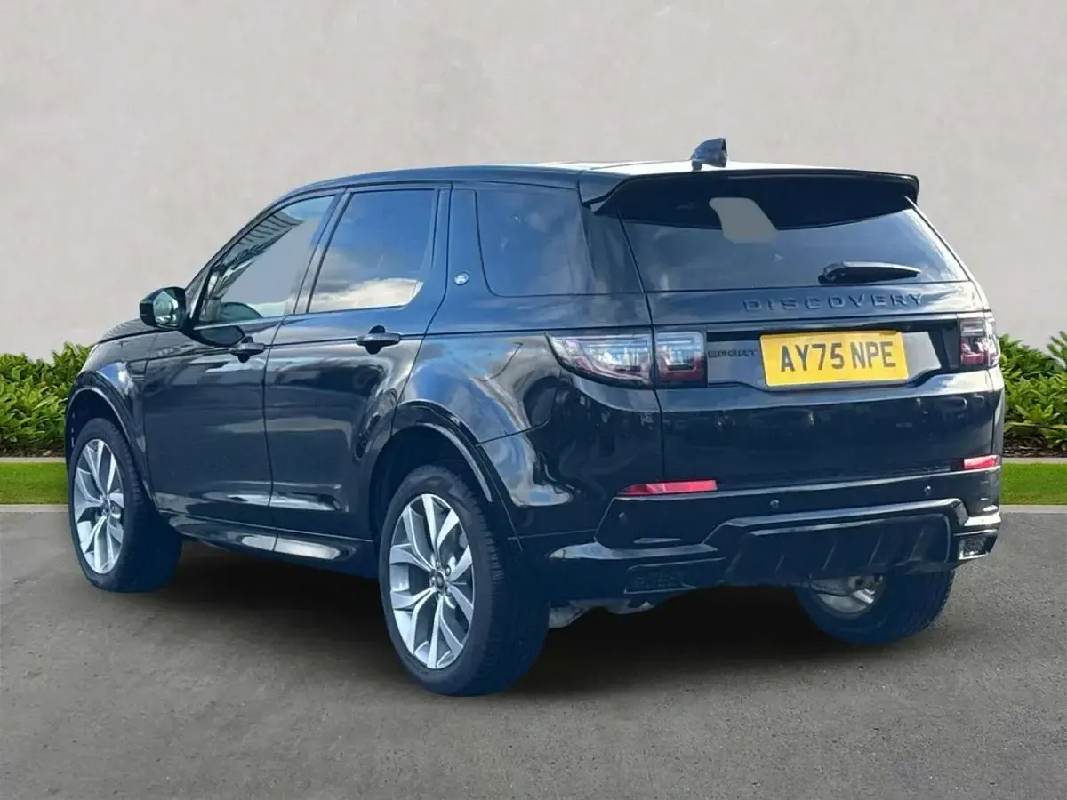 Used Land Rover Discovery Sport HSE Dynamic 204 HP (150 kW) 2025 Black SUV