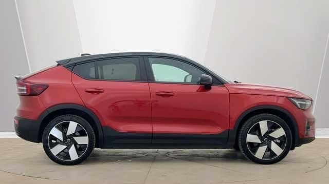 Usado Volvo EC40 Ultra 182 kW (248 HP) 2025 SUV
