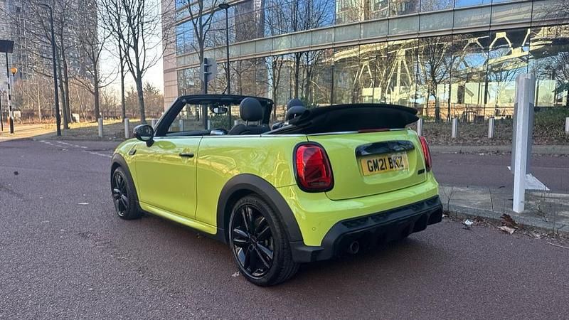 Used Mini Cooper Sport 134 HP (98 kW) 2021 Yellow Hatchback