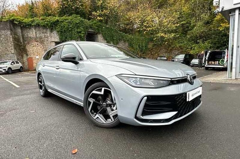 Used VW Passat 150 HP (110 kW) 2024 Estate