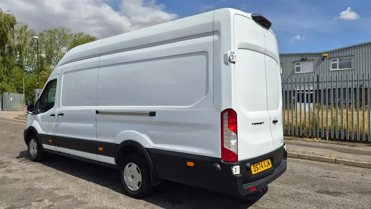 Used Ford Transit Trend 165 HP (121 kW) 2024 White Van