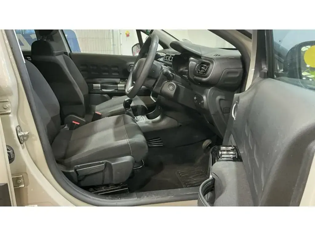 Used Citroën C3 PureTech 2024 Soft sand metallic Hatchback