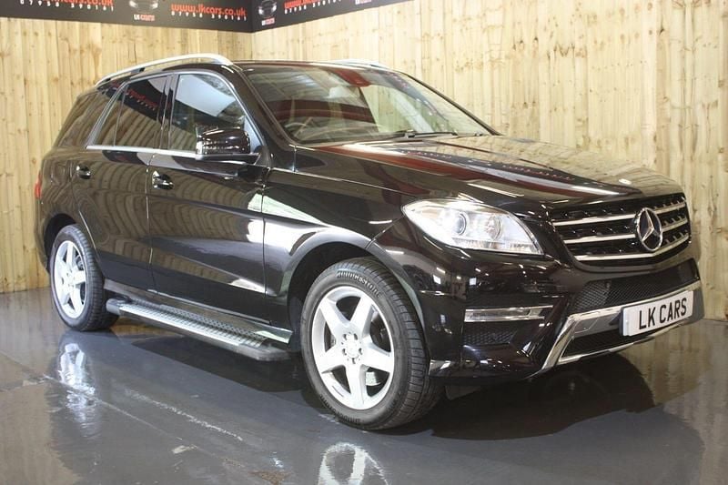 Black Used 2014 Mercedes ML250 AMG SUV | £13,795 (Fair price) - Image 1/4