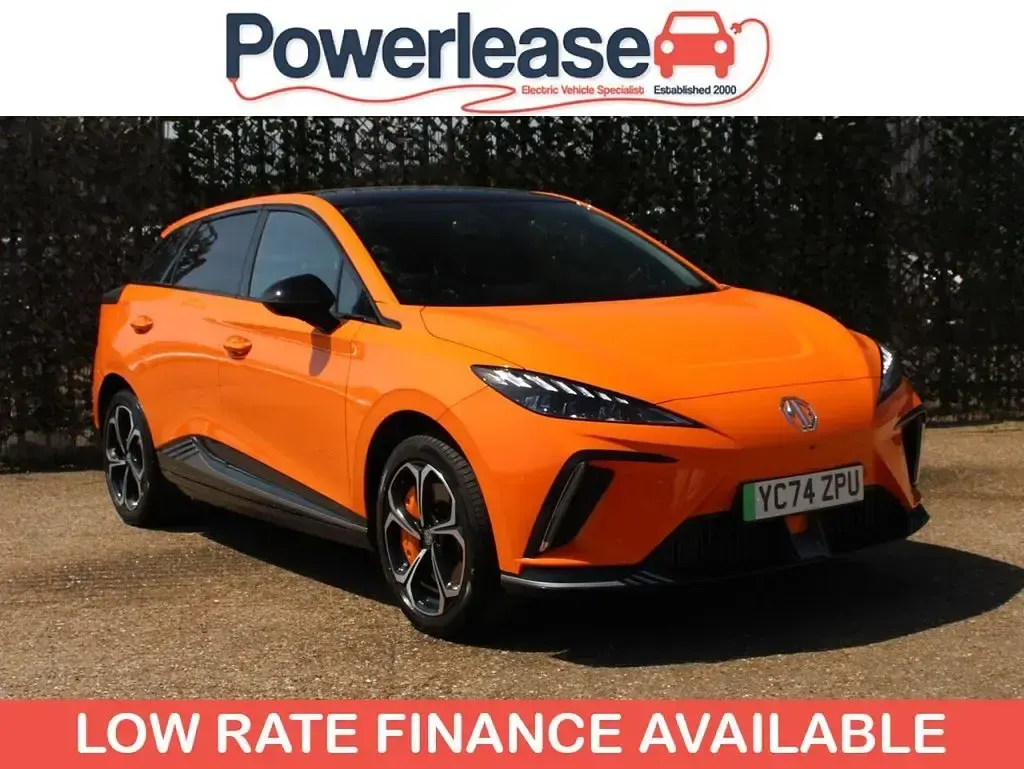 Used MG MG4 EV 63 kW (87 HP) 2024 Orange Hatchback