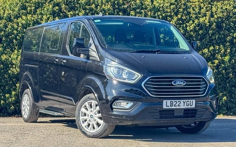 Used Ford Tourneo Titanium 131 HP (96 kW) 2023 MPV