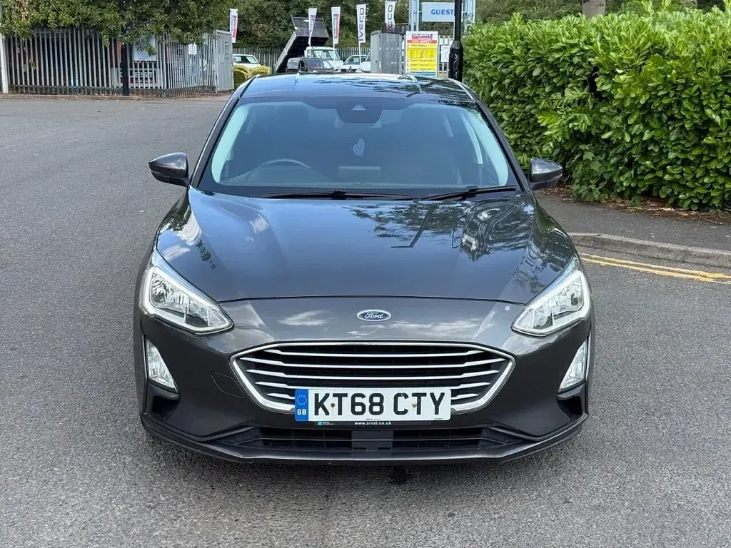 Used Ford Focus Zetec 120 HP (88 kW) 2018 Grey Hatchback
