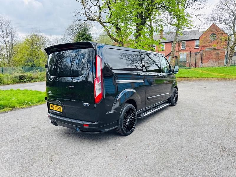 Used Ford Transit Custom Limited 130 HP (95 kW) 2017 Black Van